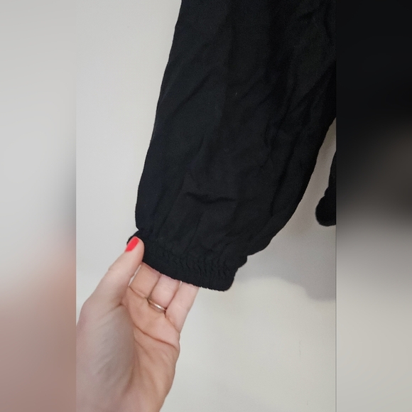 ZARA Smocked peplum top in Black. Size M - Picture 10 of 12